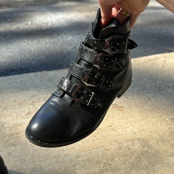 Bamboo Combat Boots - Picture 2 of 4